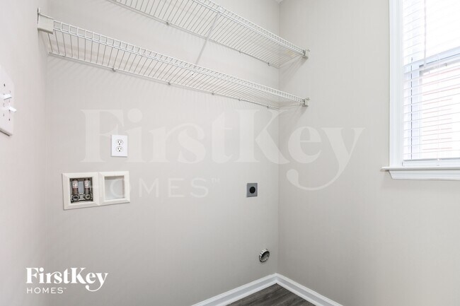 Building Photo - 405 Verbena Ave