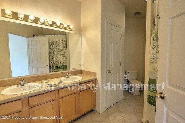 Building Photo - 2701 Midland Ave