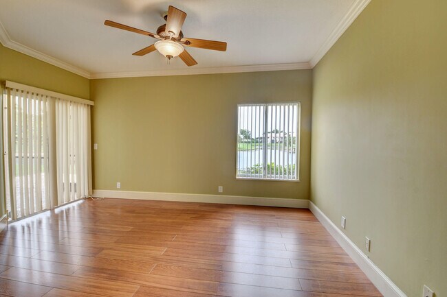Building Photo - 23181 Fountain View Dr