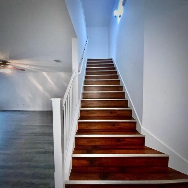 Building Photo - 1910 Marysol Trail