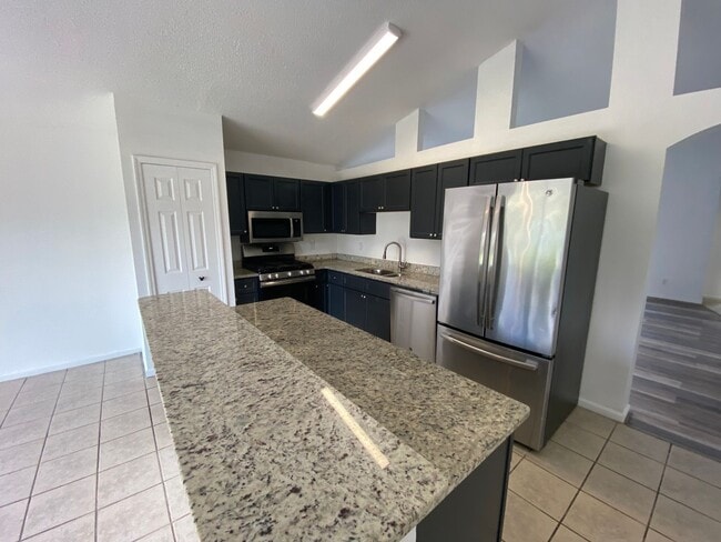 Building Photo - 15718 Bay Vista Dr