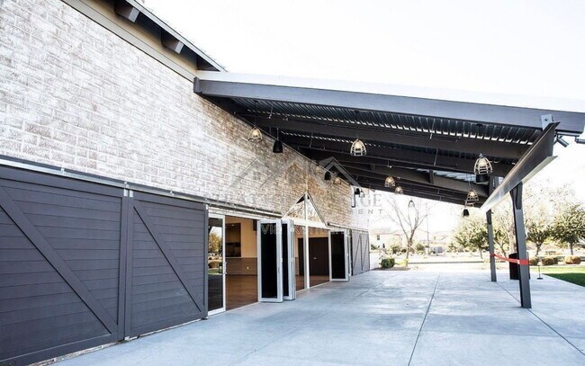 Building Photo - 4467 E Remington Dr