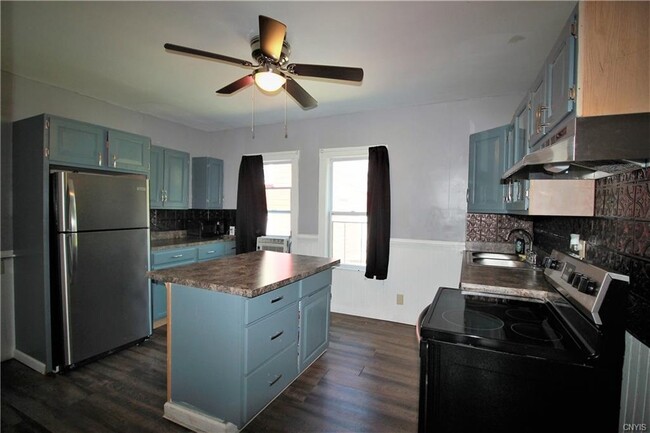 Newly Renovated Custom Kitchen - 307 1st St