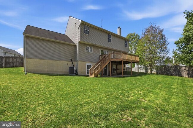 Building Photo - 11 St Marks Ct