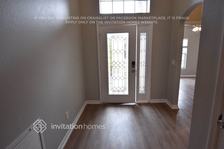 Building Photo - 16752 Cedar Run Dr