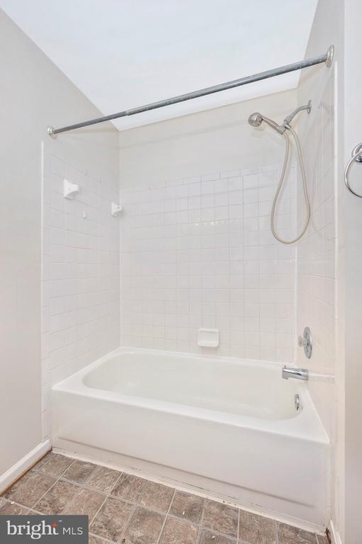 Building Photo - 10247 Redtail Ct