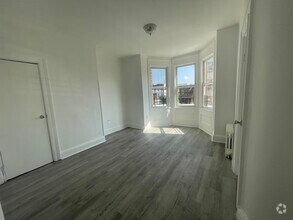 Building Photo - 719 8th St