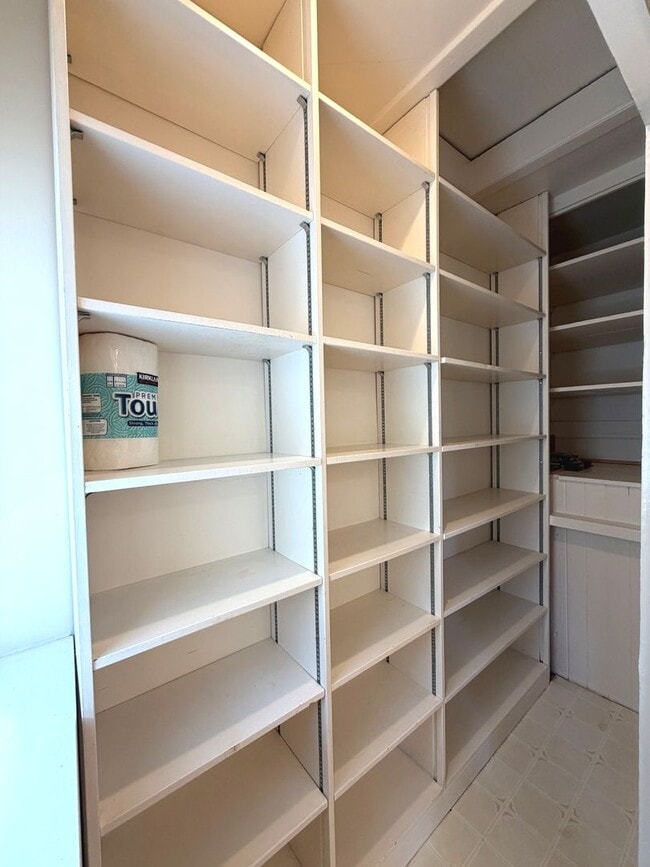 Building Photo - UPDATED BRIGHT HUGE 1650sf 2BR/1BA+BONUS Home Balboa Terrace LOTS of Natural Light AVAILABLE NOW