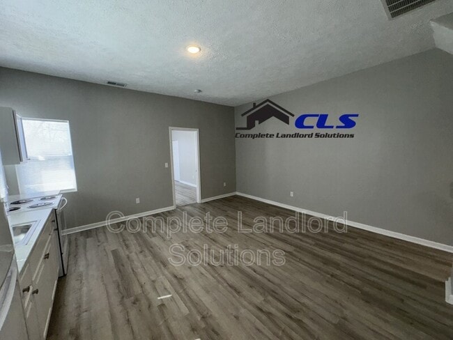 Building Photo - 702 S 8th St