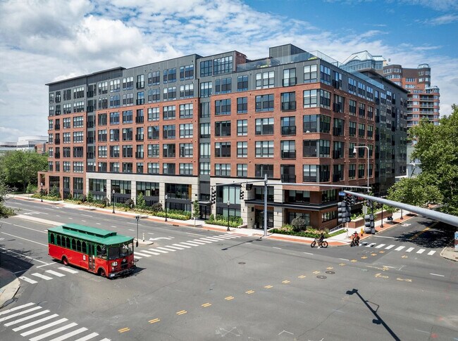 Building Photo - 150 Broad St