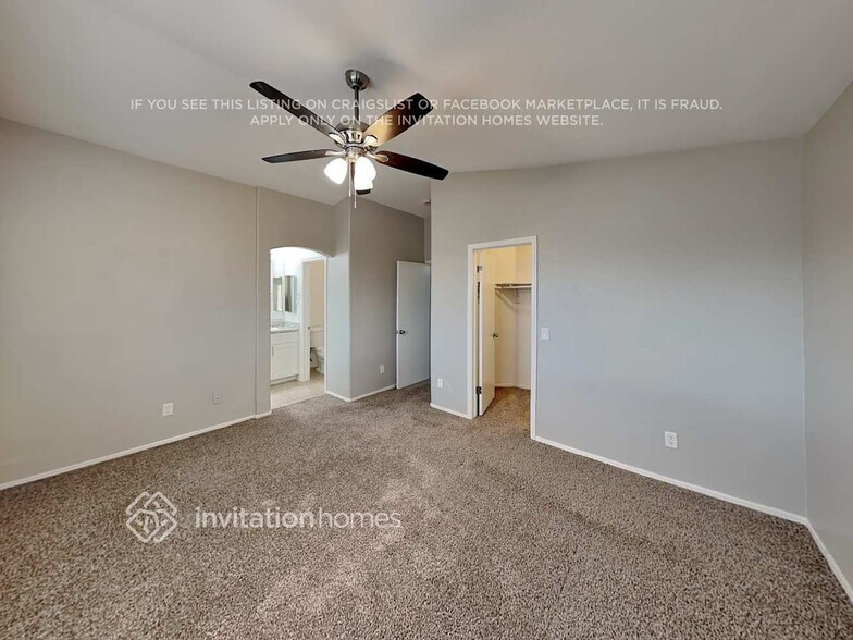 Building Photo - 15917 W Cottonwood St