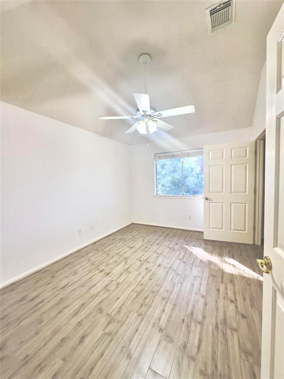 Building Photo - 10511 N Shadowdale Dr
