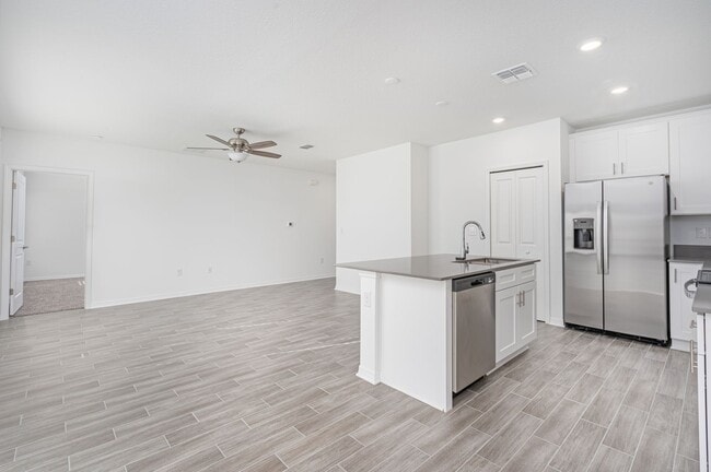 Building Photo - Welcome Home to the Preserve off LPGA