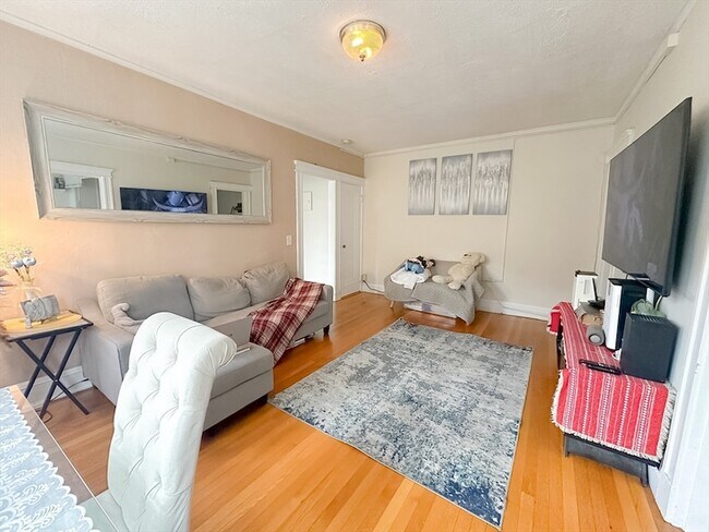 Building Photo - 120 Riverway