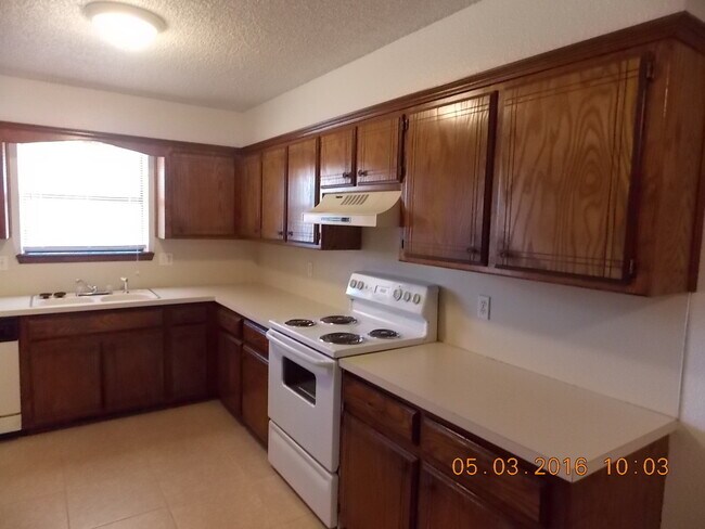 Primary Photo - Duplex for lese