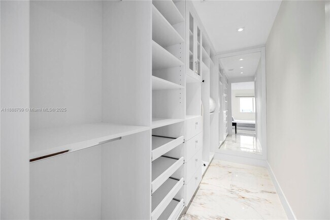Building Photo - 3504 Crystal View Ct
