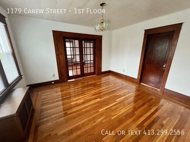 Building Photo - 1179 Carew St