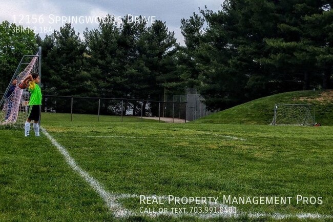 Building Photo - New Paint