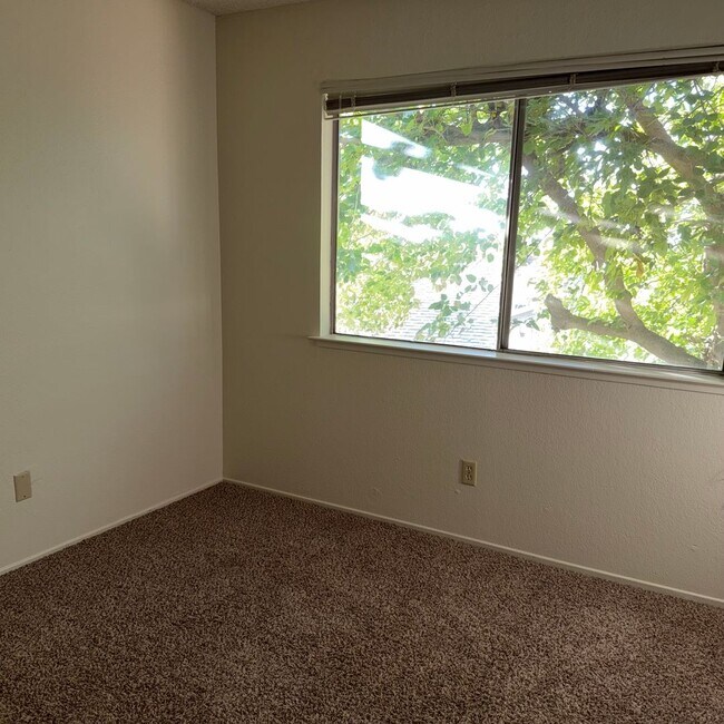 Building Photo - 7735 Las Lilas Ct