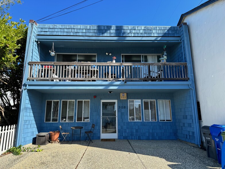 Front Entry - 308 Estrella Ave