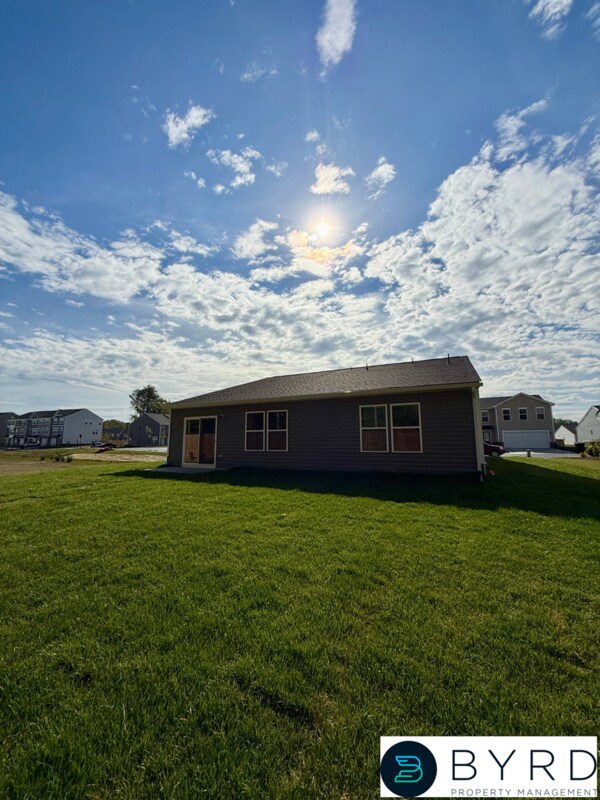 Building Photo - 421 Rivanna Hl Rd