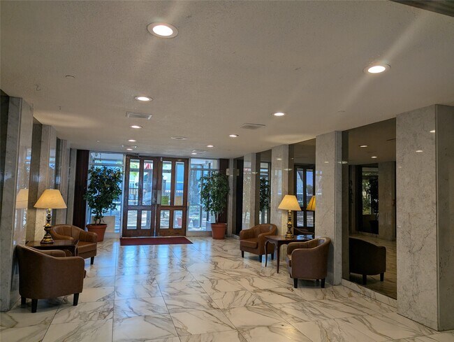 Building Photo - 7520 Hornwood Dr