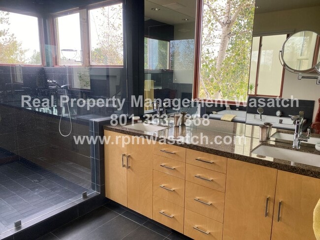 Building Photo - Check out This Stunning 3 Bedroom 2.5 Bath...