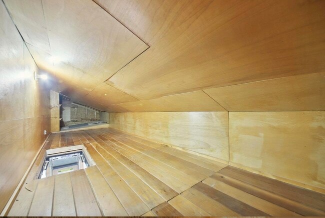 Building Photo - 259 Pine St