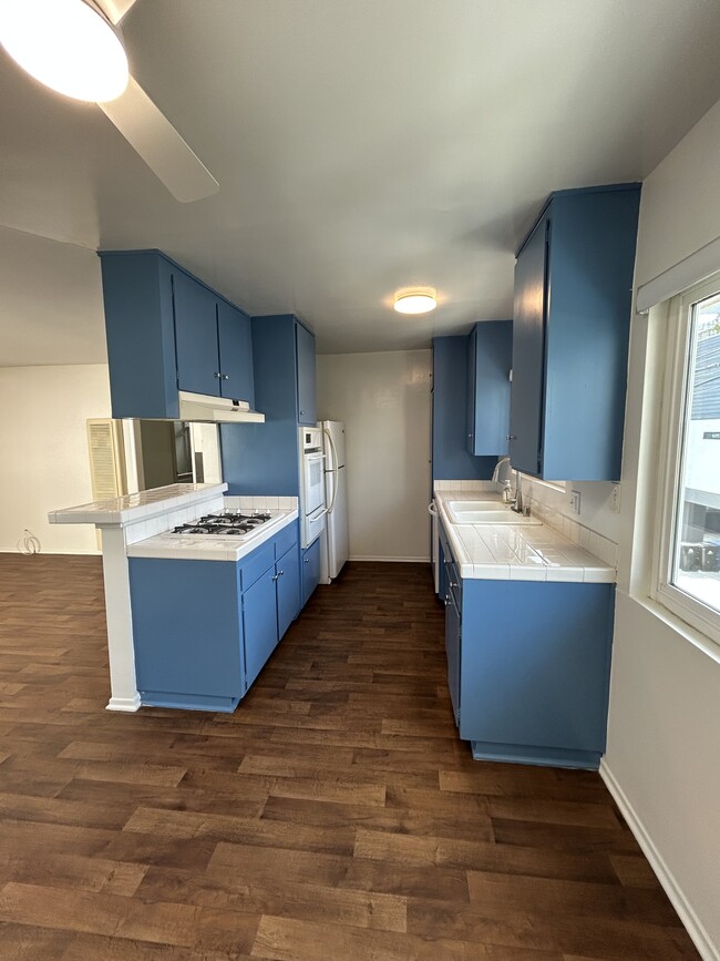 Building Photo - 1839-1841 Colby Ave