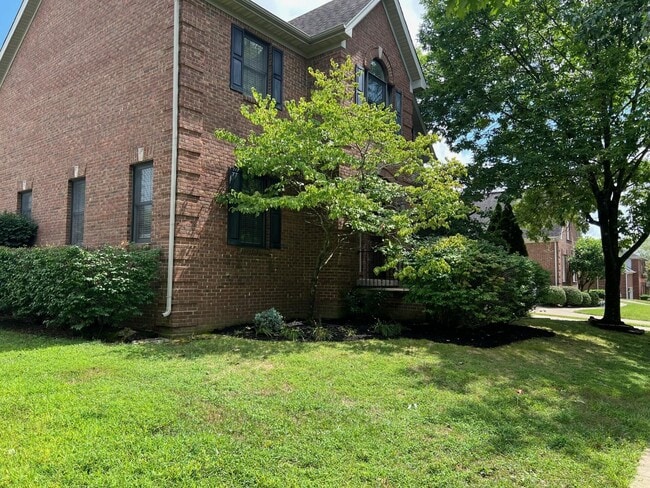 Building Photo - 4204 Nutmeg Dr