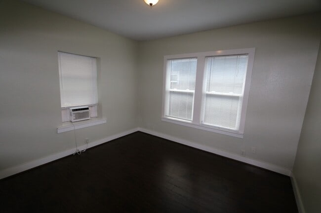 Building Photo - 2515 Cleburne St