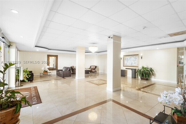 Building Photo - 1849 S Ocean Dr