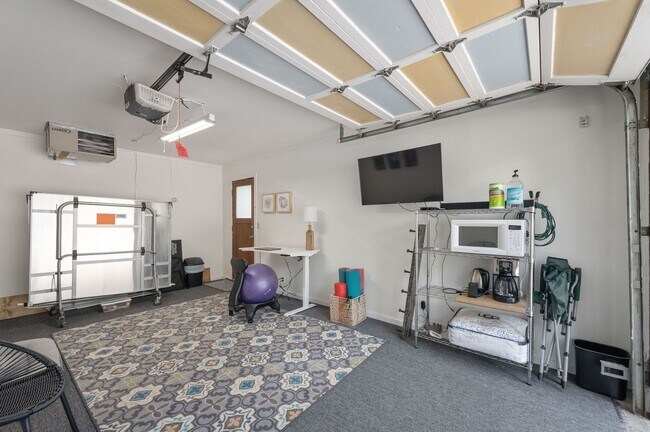 Building Photo - Available NOW thru Dec. 15th, 2025   ***La...