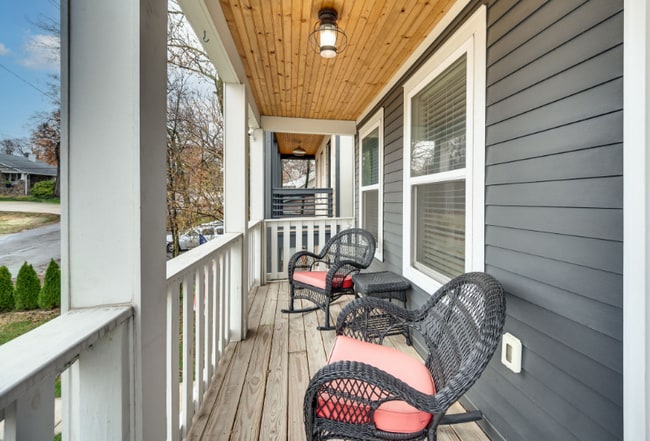 Building Photo - 338 Vivelle Ave
