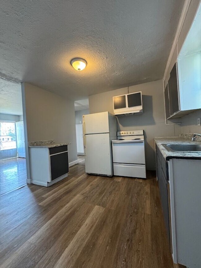 Building Photo - 1112 Atlantic Ave