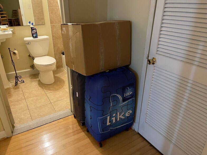 bathroom - 1501 Clairmont Rd