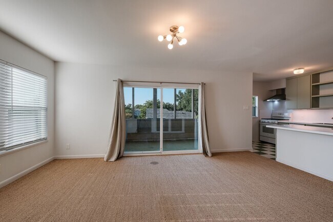 Building Photo - Renovated 1/1 Mid-Century Gem in Historic Monte Vista