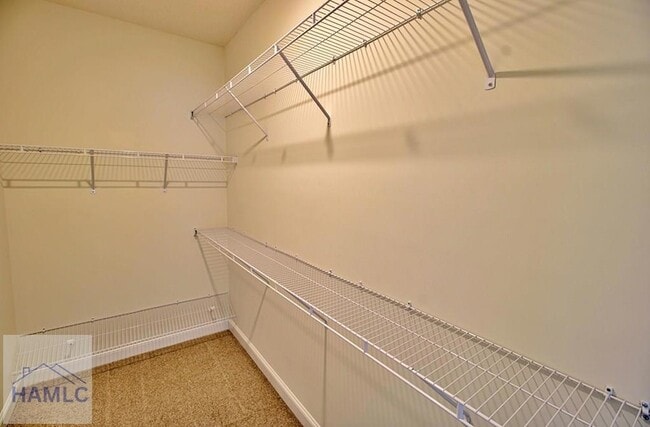 Building Photo - 805 Meloney Dr
