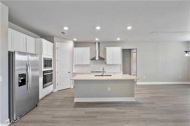 Building Photo - 16420 Seven Lks Ave