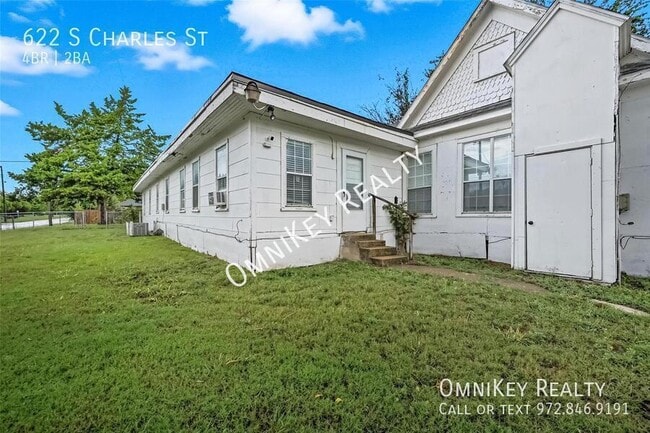 Building Photo - 622 S Charles St