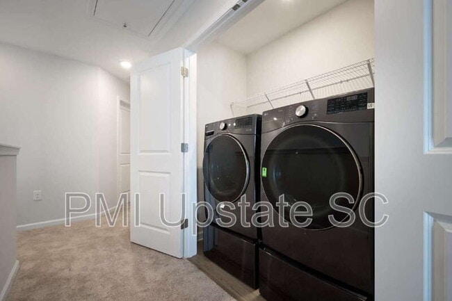 Building Photo - 49 Fair Vlg Ln