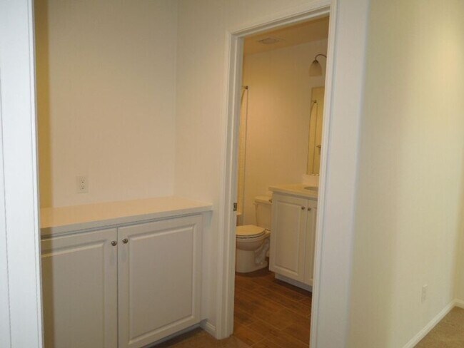 Building Photo - 42640 Indigo Pl