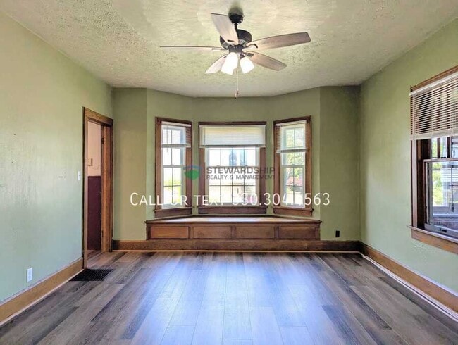 Building Photo - 505 Wabash St
