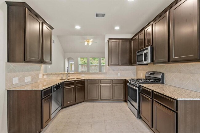 Building Photo - 6439 Wilshire Ridge