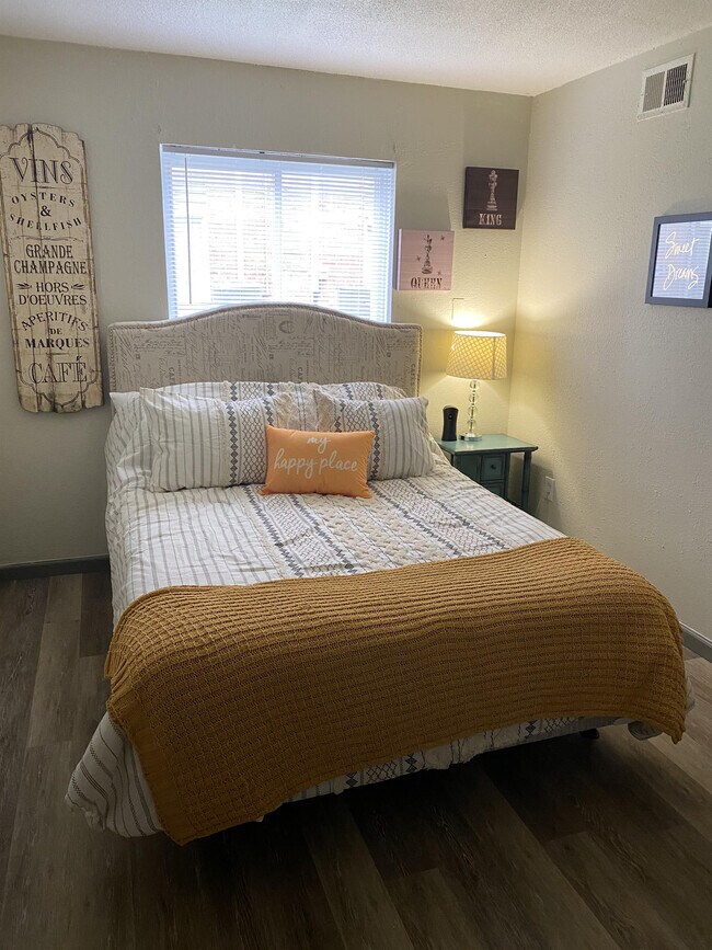 Building Photo - 116 Tyler Ave