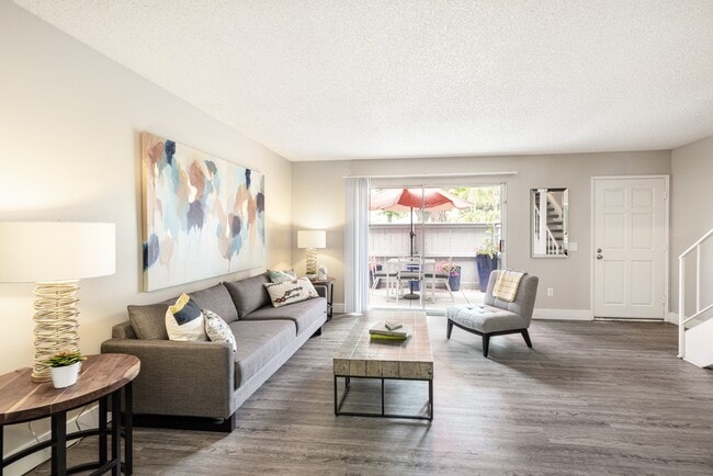 Building Photo - Lexington Townhomes