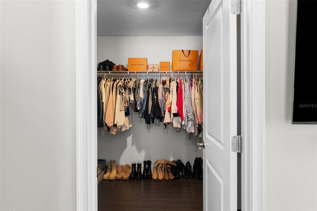 Building Photo - 5351 Bridge St