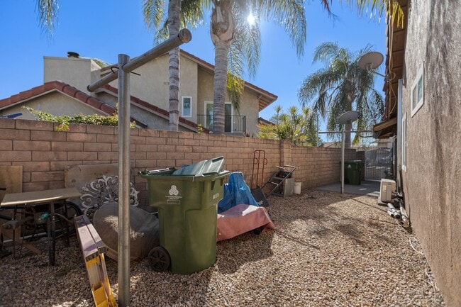 Building Photo - Awesome 1 Bedroom ADU Unit in Sylmar!