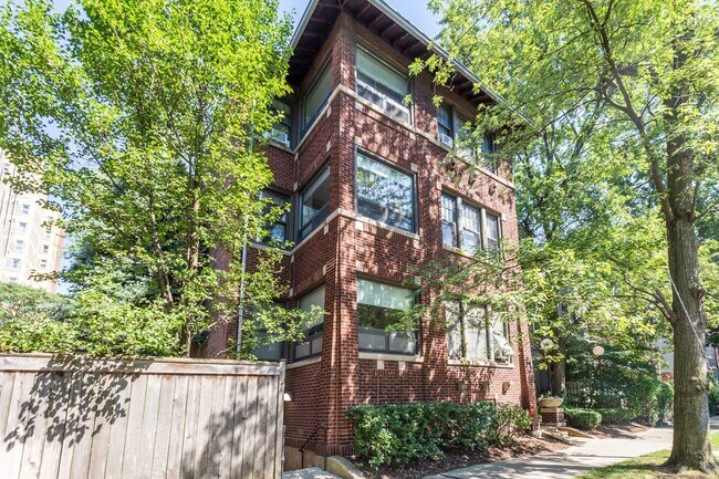 Building Photo - 5409 S. Blackstone