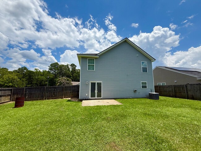 Building Photo - 4 Bedroom 2.5 Bath House in Quail Hill Goo...